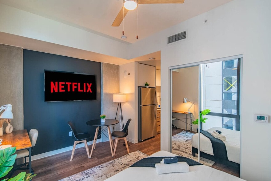 Building Photo - 700 N 4th St