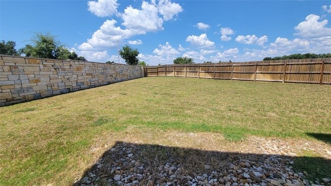 Building Photo - 429 Tinto St