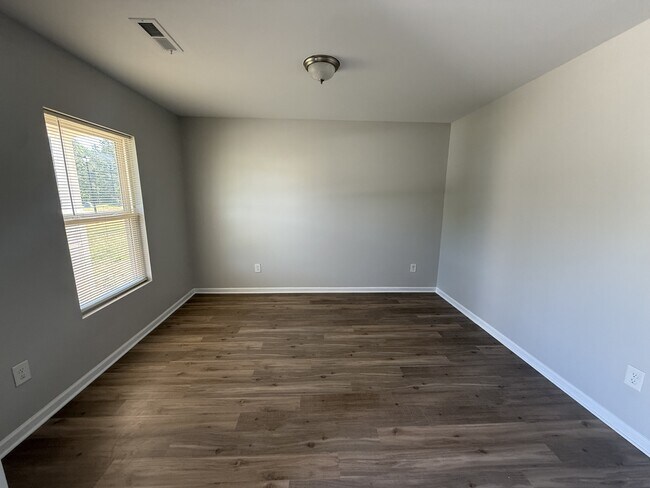 Building Photo - 4570 Ashley Vw