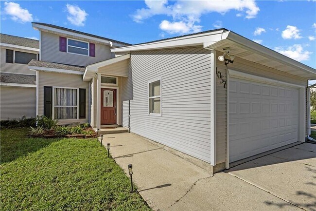 Primary Photo - 1057 Marina Dr