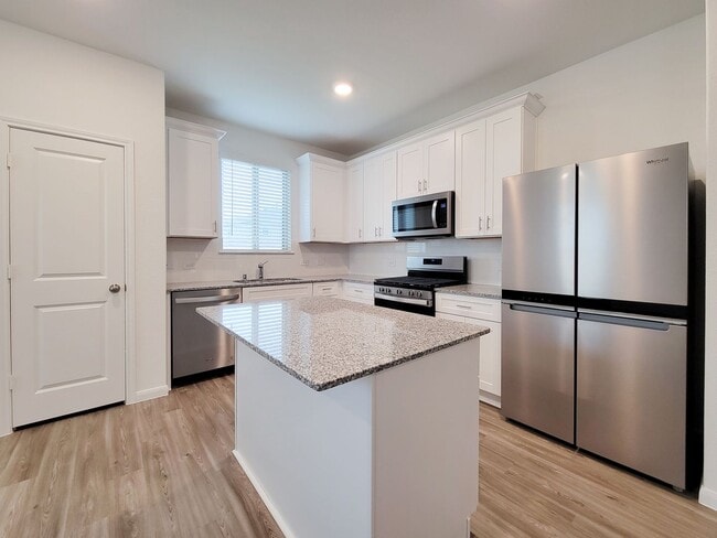 Building Photo - Beautiful brand-new construction with exceptional lake view in a new master planned community in ...