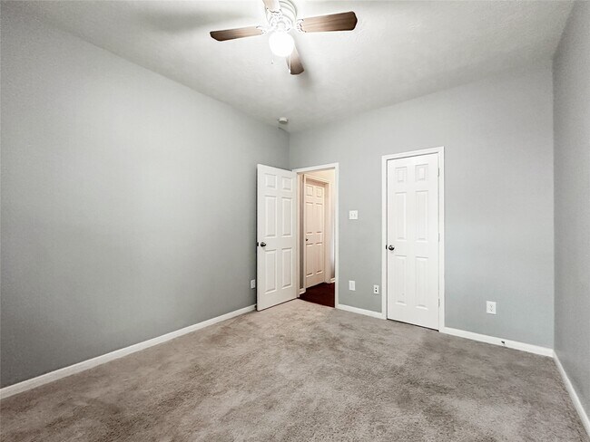 Building Photo - 6810 Summer Bridge Ln