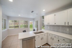 Building Photo - 14718 Hillside View