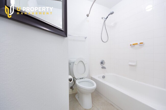 Building Photo - Well-maintained, 3 beds/ 2 baths a-story H...
