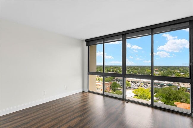 Building Photo - 3301 Bayshore Blvd