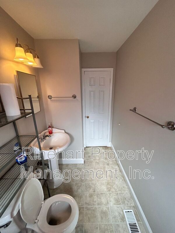 Building Photo - 2326 Marett Blvd