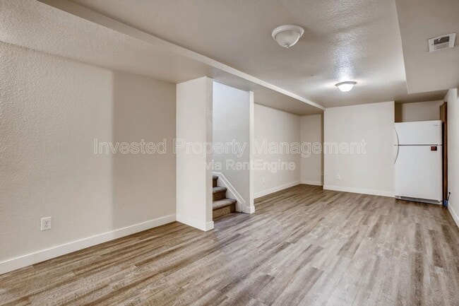 Building Photo - 172 S Cody St