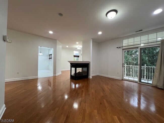 Building Photo - 311 Kensington Ln