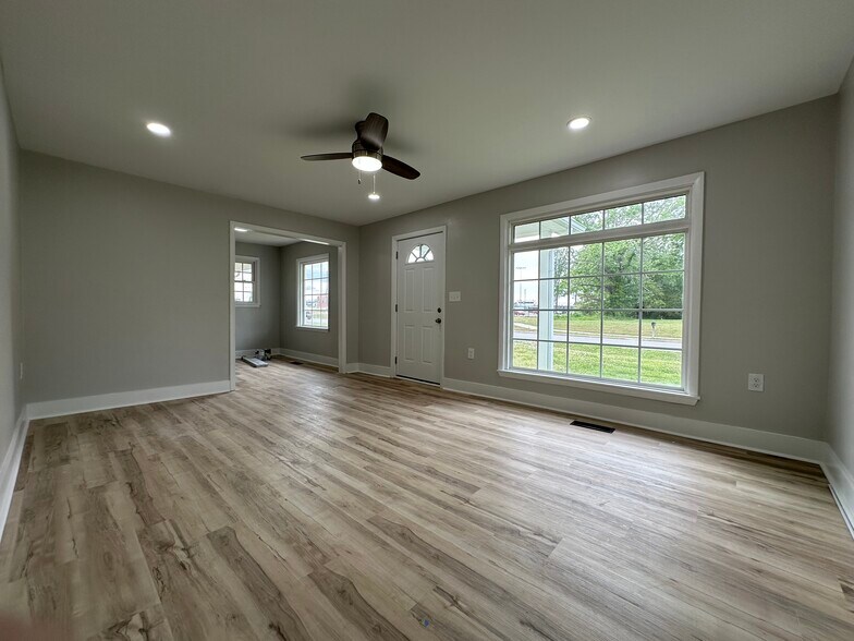 Living Room - 510 2nd Ave S
