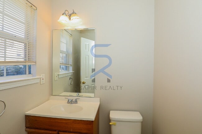 Building Photo - Move in before January 31st and choose your reward: a $250 Amazon Gift Card or a 55" Smart TV!