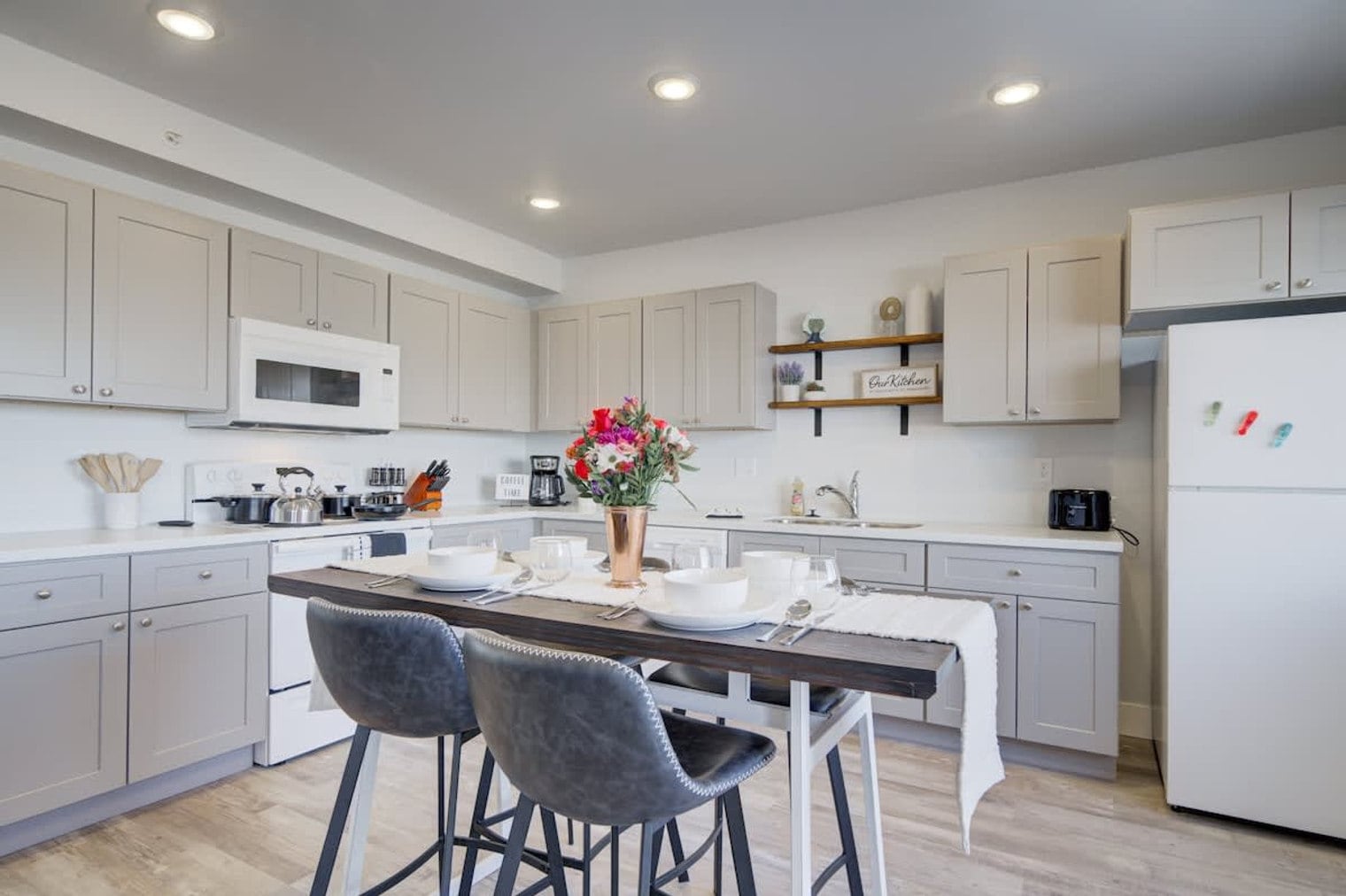 Building Photo - 5242 Fallon St