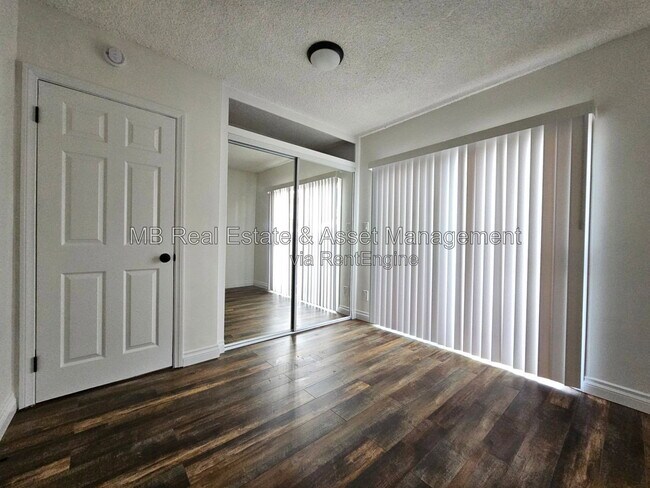 Building Photo - 1745 W 165th Pl