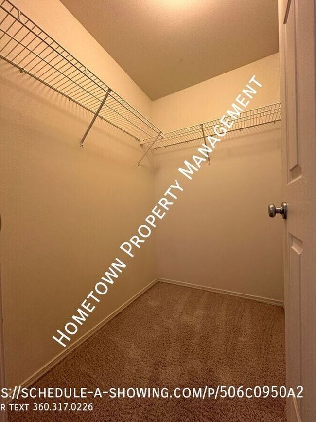 Building Photo - 7205 33rd Ave NE