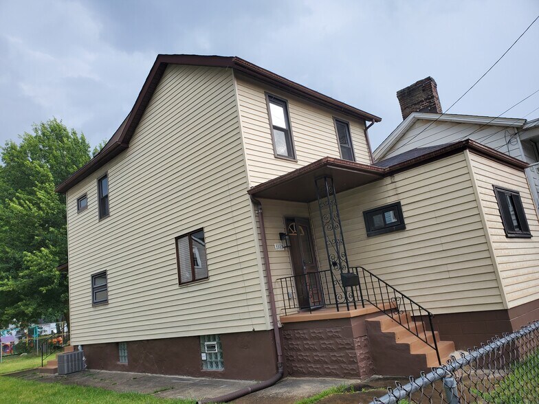 Building Photo - 507 3rd Ave