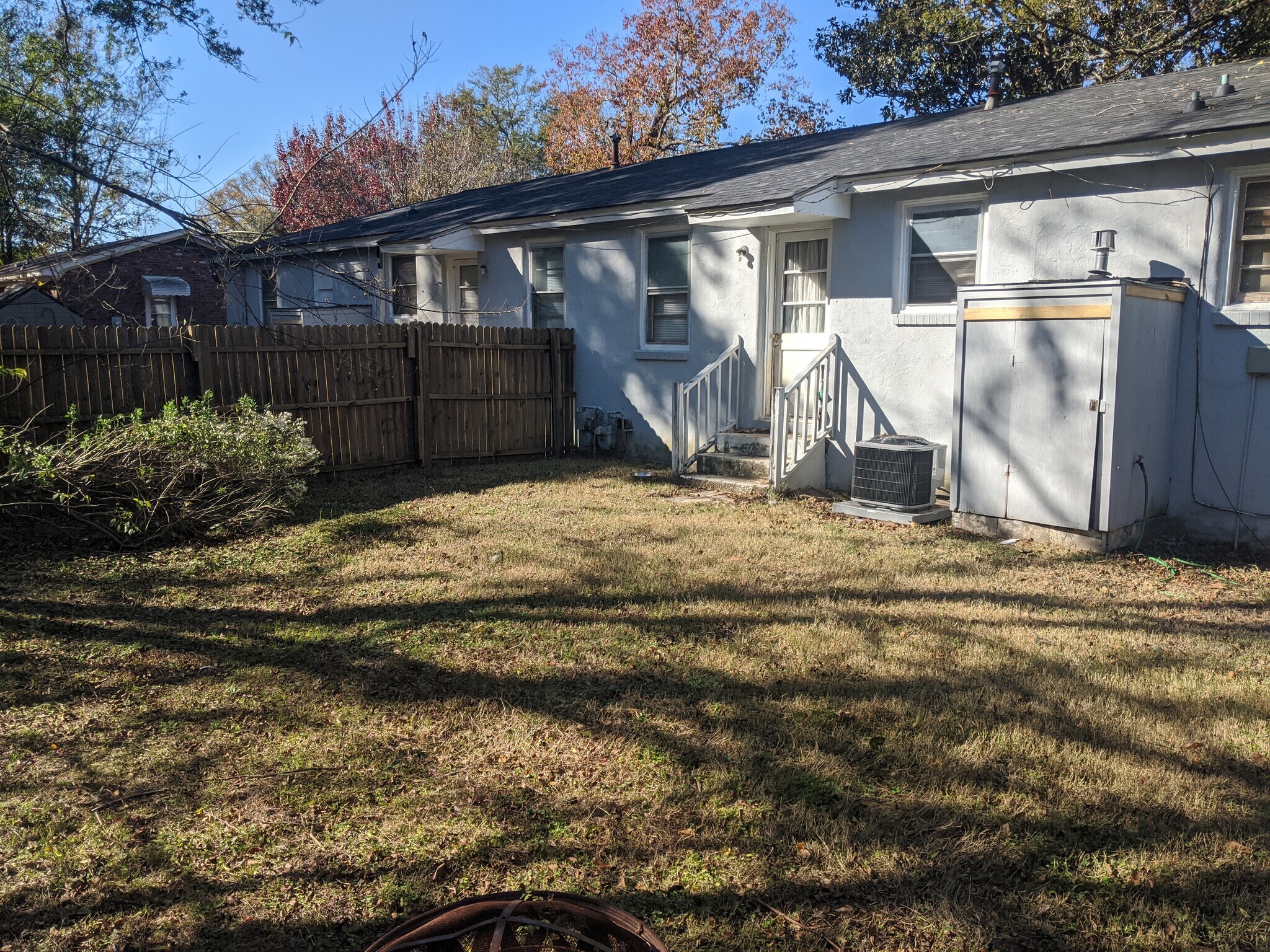Building Photo - 1527 Brookbank Ave