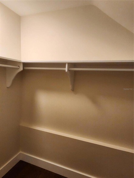 Building Photo - 565 Golden Gate Point