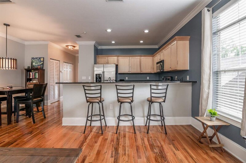 Building Photo - 415 St Francis St