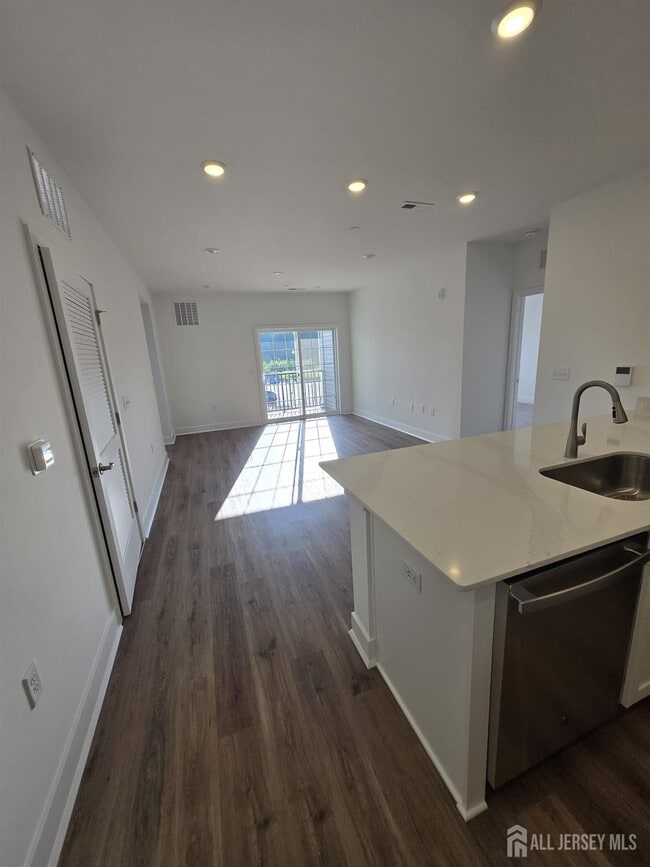 Building Photo - 28211 Radford Ct