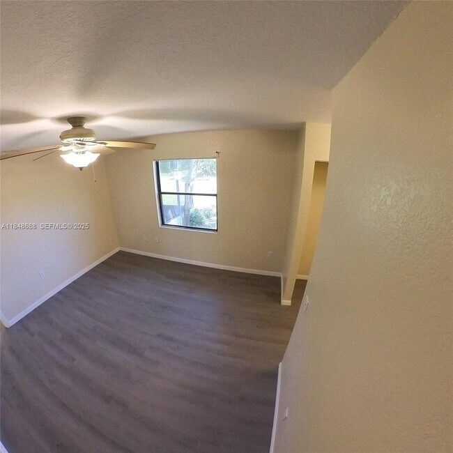 Building Photo - 21548 Seyburn Terrace