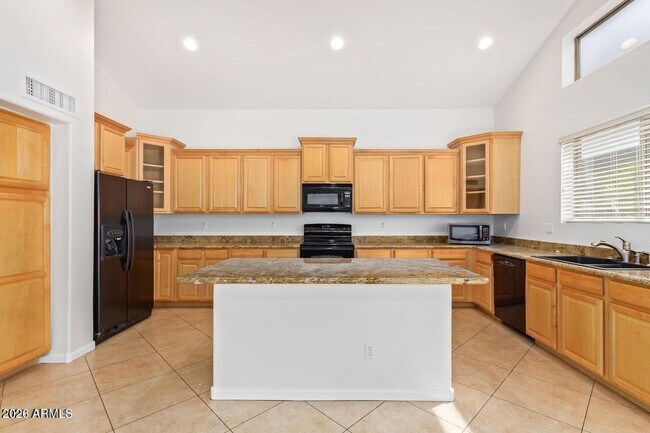 Building Photo - 4542 N 111th Dr