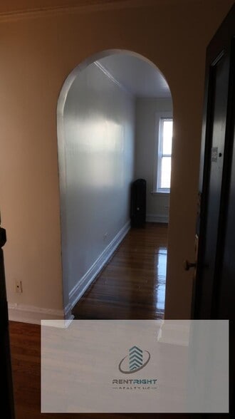Building Photo - 4101 W Belmont Ave