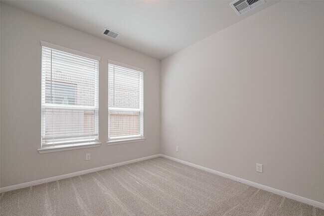 Building Photo - 2405 Seamist Cv Ln