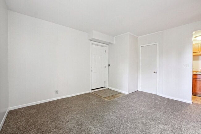 Building Photo - Modern Comfort Meets Prime Atlanta Location – Schedule Your Tour Today!