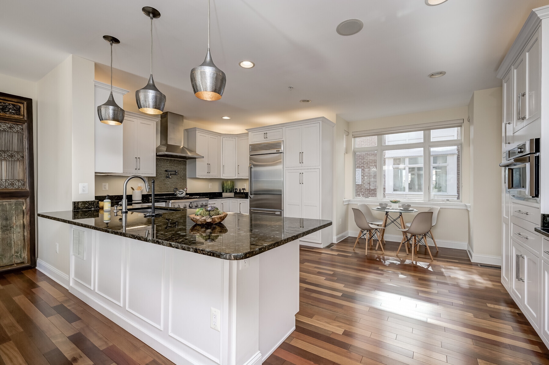 Building Photo - 621 Ponte Villas N