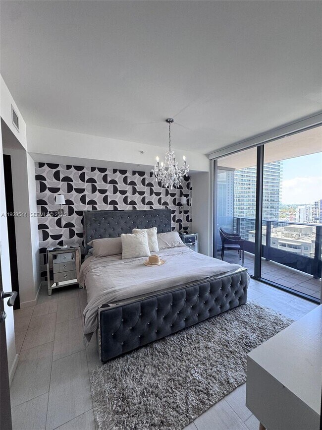 Building Photo - 1000 Brickell Plaza