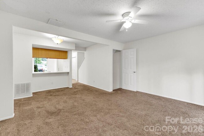 Building Photo - 630 Lex Dr