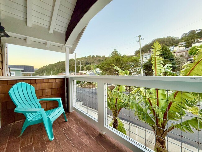 Building Photo - 251 San Pedro Ave