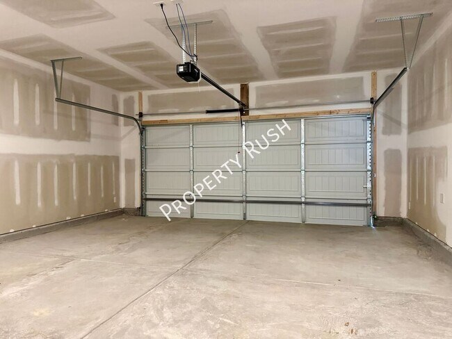 Building Photo - 7535 Bendire Lp