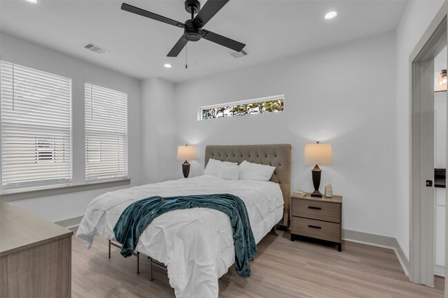 Building Photo - 5302 Kindred Gdn Ln