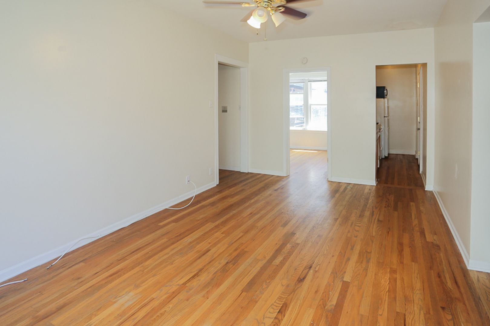 Building Photo - 3917 N Pine Grove Ave