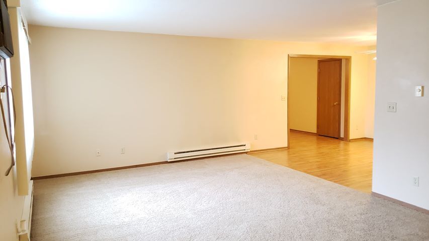 Building Photo - 1008 Dano Cir