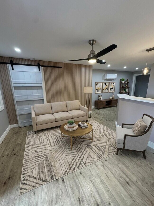 Building Photo - Downtown Winchester Living – Fully Renovated 3-Bedroom, 3 Bath Apartment! Water and Sewer Included.