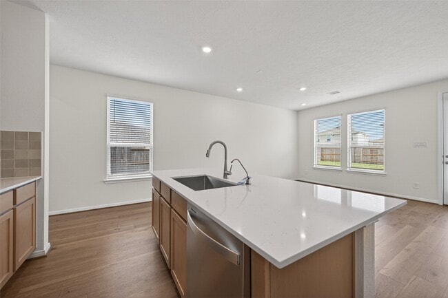 Building Photo - 8110 Shelter Bay Ln