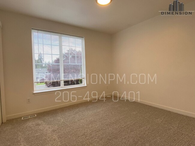 Building Photo - Stylish 4 Bedroom, 2 Bathroom Home with Great Layout