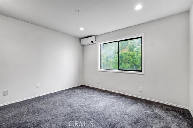 Building Photo - 1360 Baja St