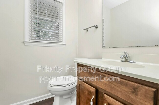 Building Photo - 11323 Harrowfield Rd