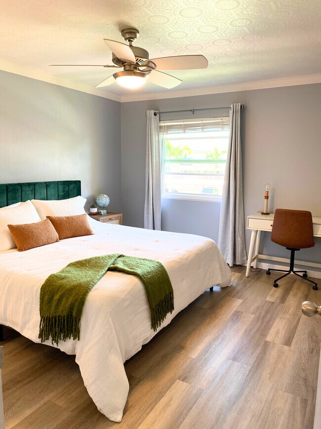 Building Photo - 220 Woodland Pkwy