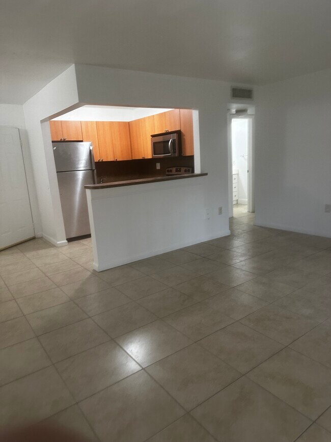 Building Photo - 9445 SW 76th St