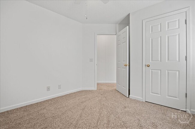 Building Photo - 479 Archer Rd