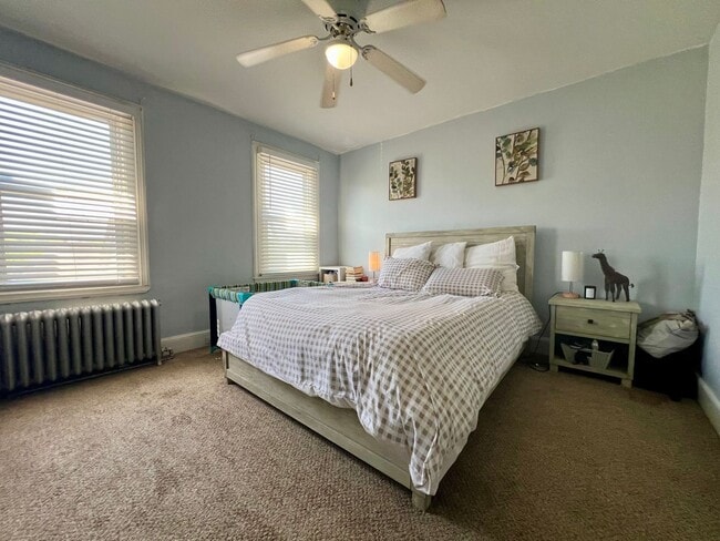 Building Photo - Gorgeous 3-Bedroom Townhome in East Falls! Available June 1st!
