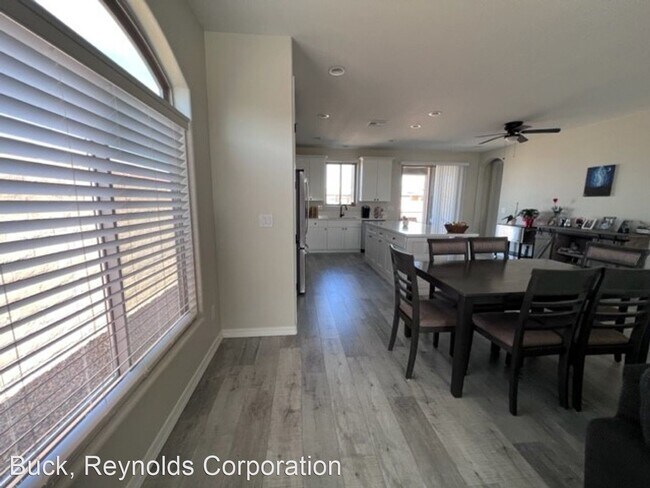 Building Photo - 3 br, 2 bath House - 2677 Kingman Dr.