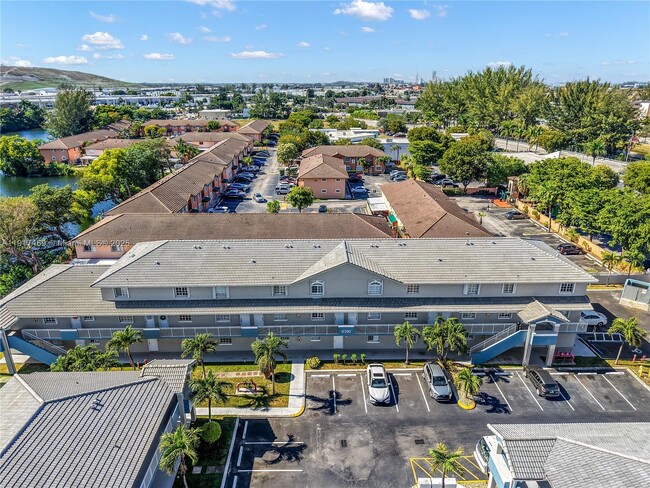 Primary Photo - 8390 NW 103rd St