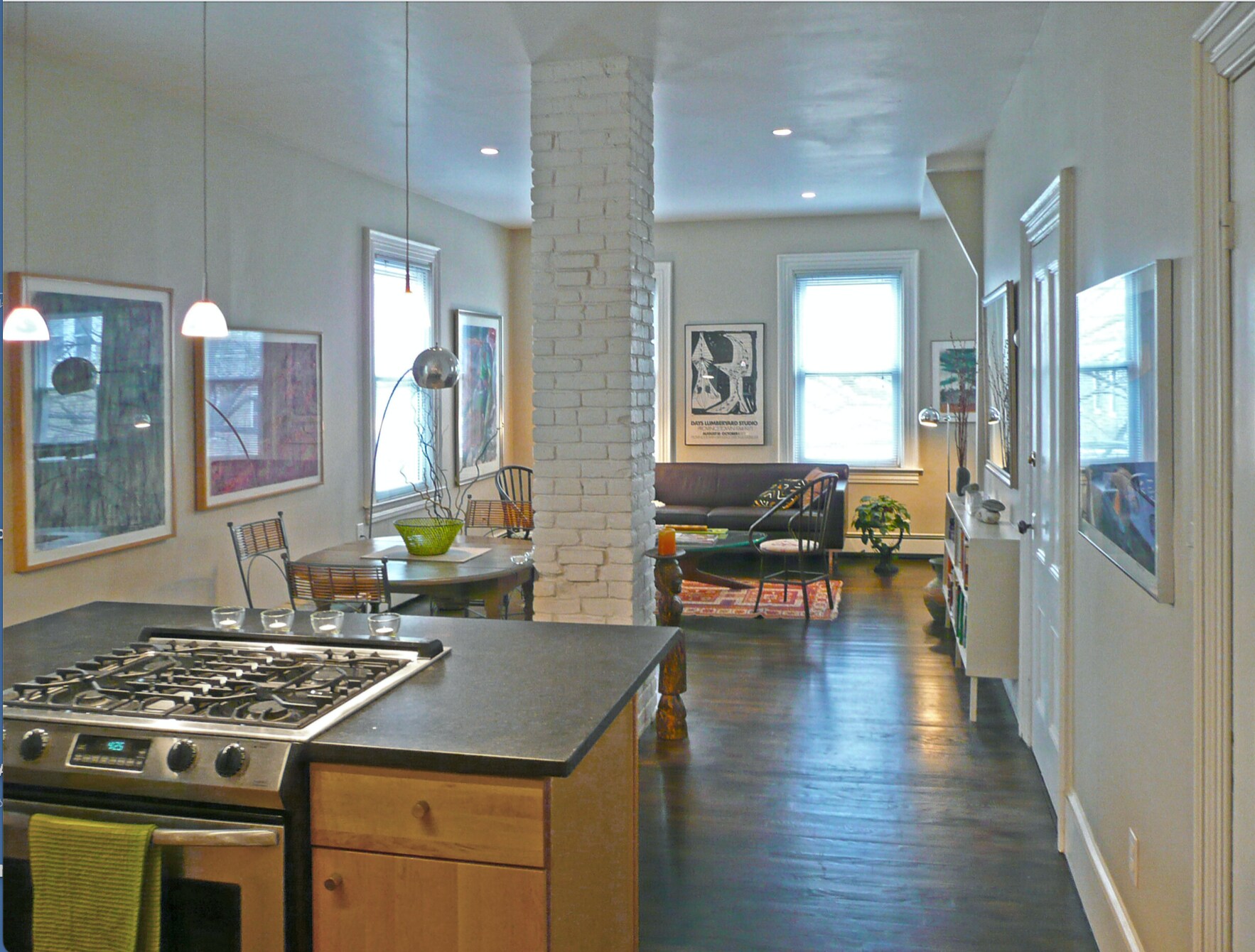 Living/Dining - 152 Pearl St