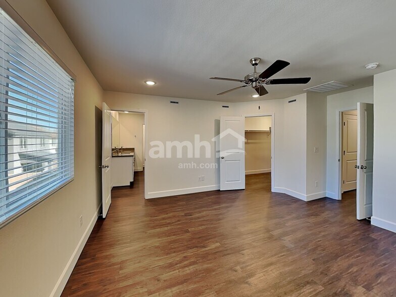 Building Photo - 8830 Tiger Tooth Ave
