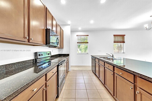 Building Photo - 908 SW 147th Ave