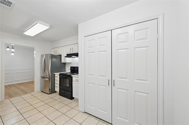 Building Photo - 1603 Brentwood Dr